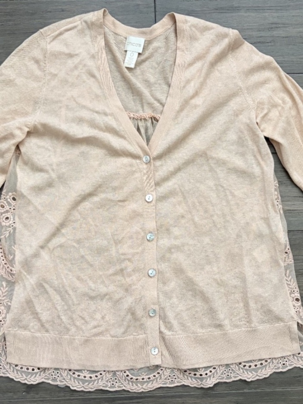 Chico's Women's 0 Blush Pink Lace Back V-Neck Button Front Lightweight Cardigan
